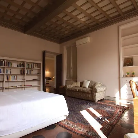 Navona Large 1br House Rome