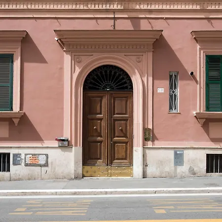 Casa de hóspedes Paramount 5*