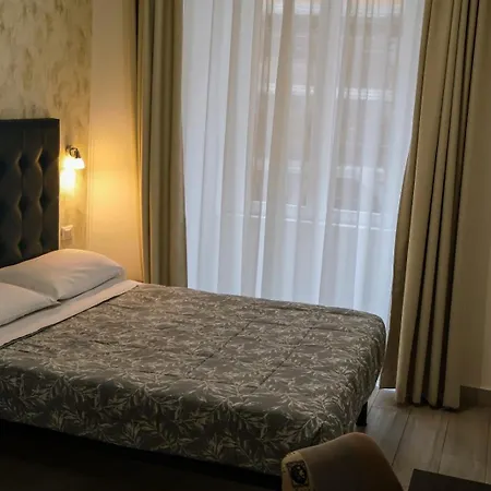 Nives House * Rome