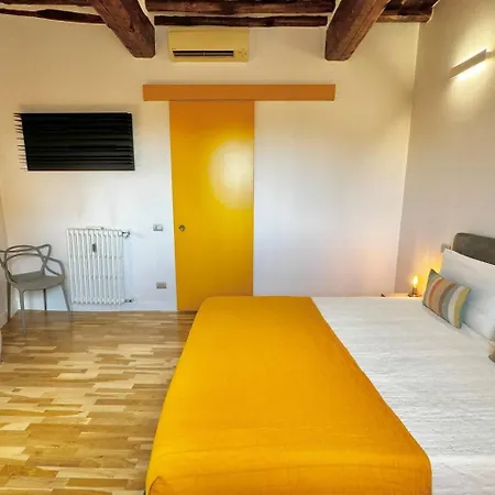 Vetrina In Luxury Apartment *