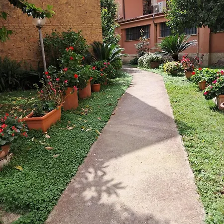 Apartment Casetta San Lorenzo Termini Rome