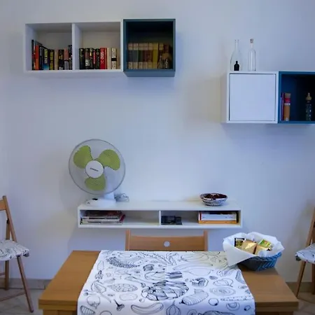 Apartment Little & Pretty House In