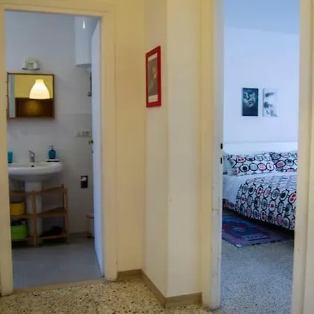 Little & Pretty House In * Rome