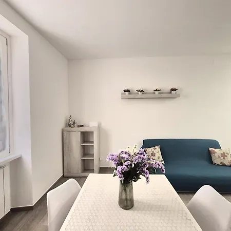 La Casa Floreale Apartment *