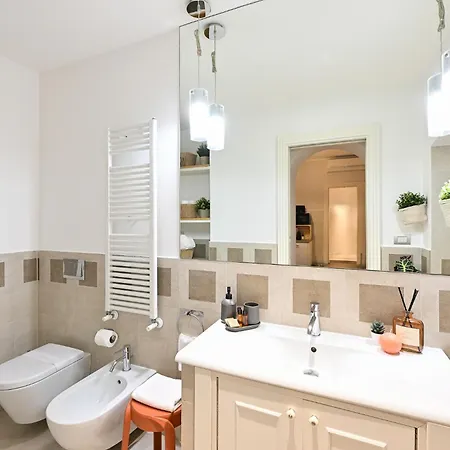 Monti Luxury Patio Apartment *