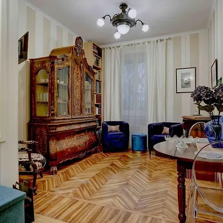 Cepparello's Place, Parioli Apartment