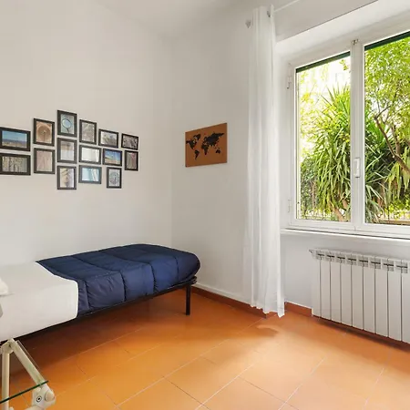 Apartment Garden Escape *