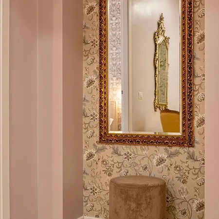 Apartment Amelie - Gem Of Trastevere Rome