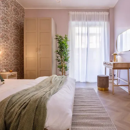 Amelie - Gem Of Trastevere Apartment *