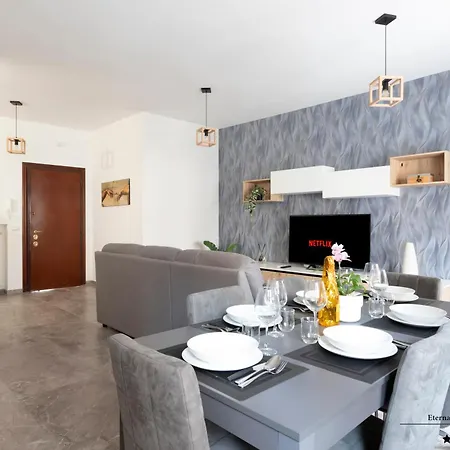 Gfc Eternal - 5min To Tiburtina Station Metrob, 2 Bathrooms, Terrace, A-c 아파트
