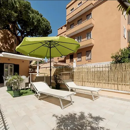 Wonderful Little Gem With A Large Private Terrace! Apartment Rome