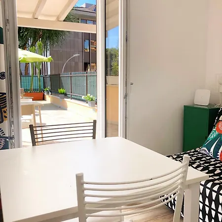 Wonderful Little Gem With A Large Private Terrace! Apartment