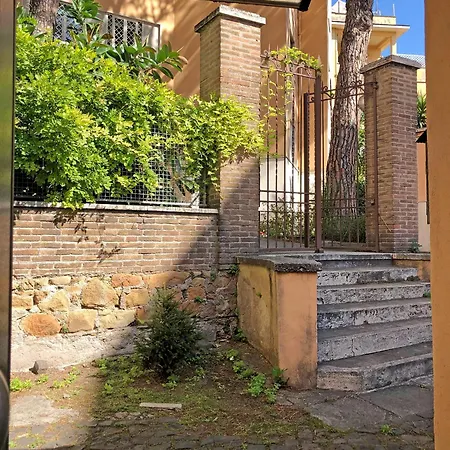 Wonderful Little Gem With A Large Private Terrace! Apartment *