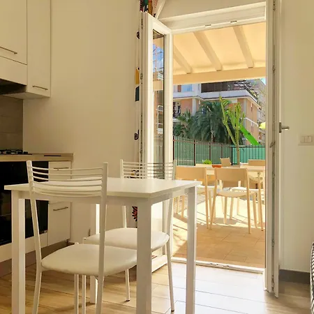 Apartment Wonderful Little Gem With A Large Private Terrace! *