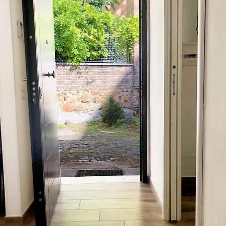 Wonderful Little Gem With A Large Private Terrace! Apartment *