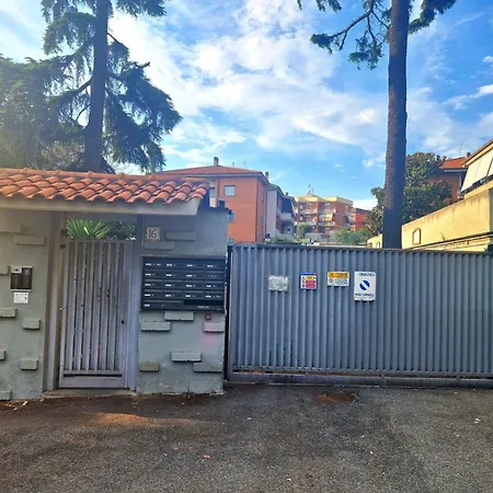 Deluxe A Tor Vergata * Roma