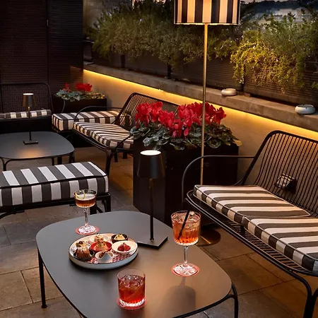 Trianon Borgo Pio 4*