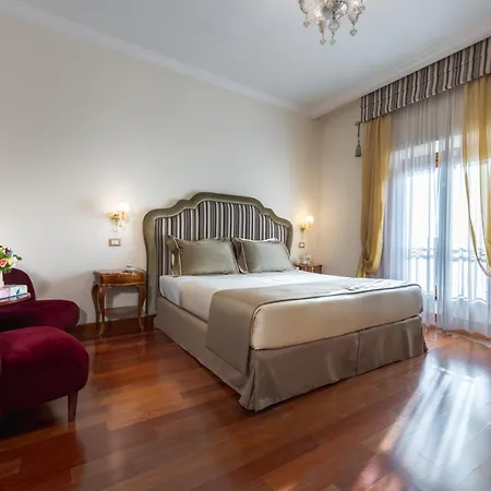Hotel Forum