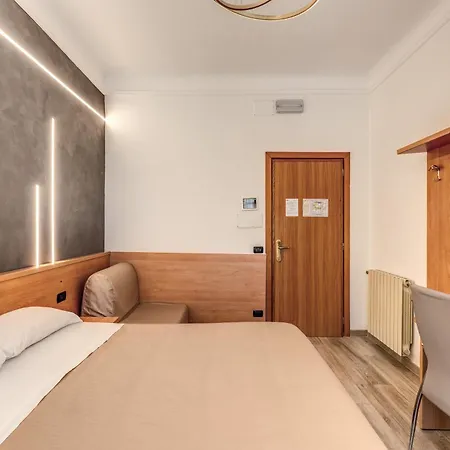 Millerose Hotel *
