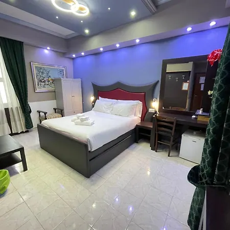 Guest house Gold House *