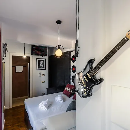 Mytinyhome Festina Lente * Rome