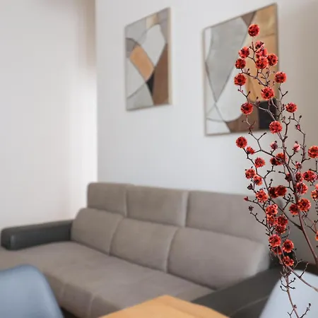 Apartment Lux San Pietro *