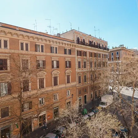 Lux San Pietro Apartment *