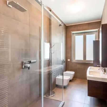 Ampli De 3-habitacions A Rome