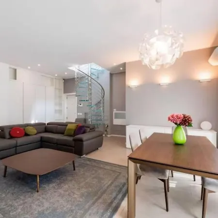 Apartment Ampli De 3-habitacions A Rome