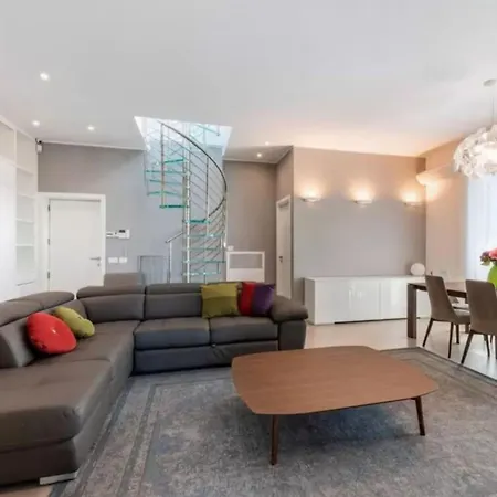 Apartment Ampli De 3-habitacions A *