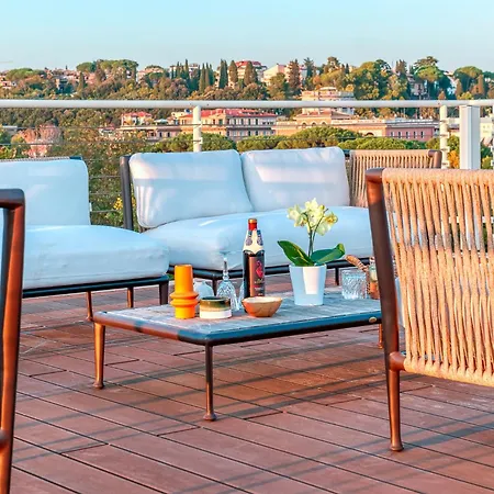 Skylife 360 Rooftop Penthouse Apartment Rome