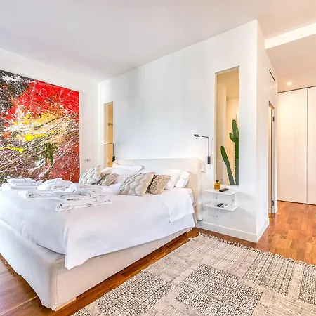 Skylife 360 Rooftop Penthouse Apartment