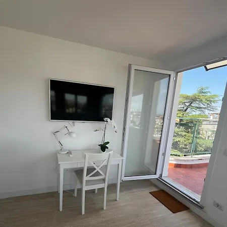 Mrbrown - Parioli A Gem With A Great View Apartment
