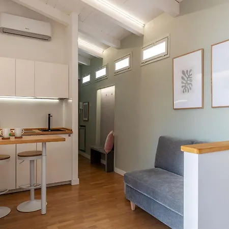 Rasella 21 - Fromhometorome Roma