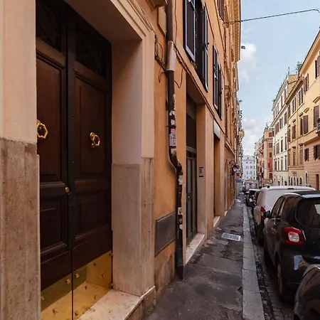 Appartamento Rasella 21 - Fromhometorome