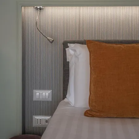 Appartamento Rasella 21 - Fromhometorome *