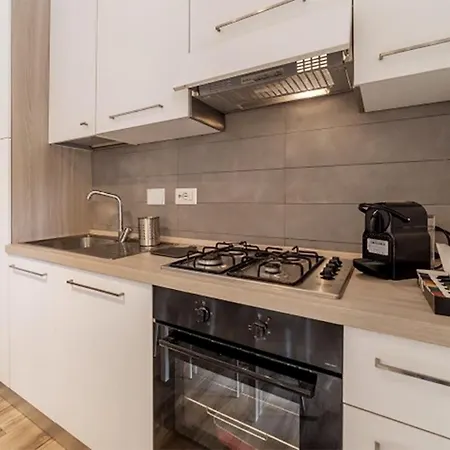 Wonderful Little Gem With A Large Private Terrace! Apartment Rome