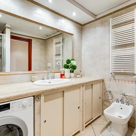 Serenity Station Apartment