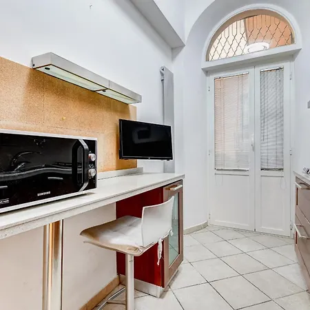 Serenity Station Apartment