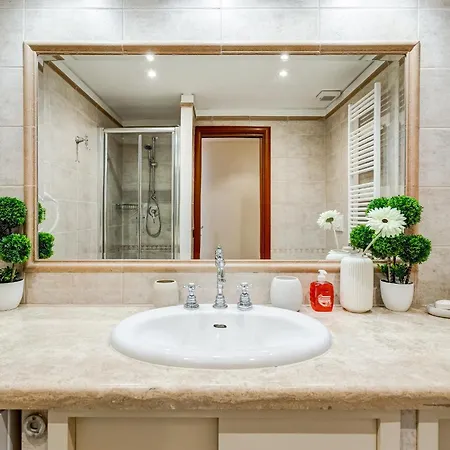 Serenity Station Apartment *