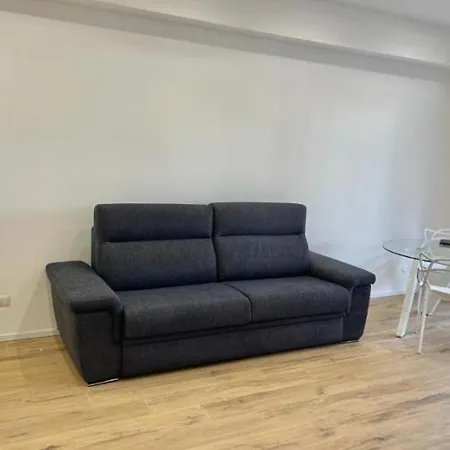 Pm 34 Viale Imperatore Guest House - 50 Mt From Metro San Paolo *