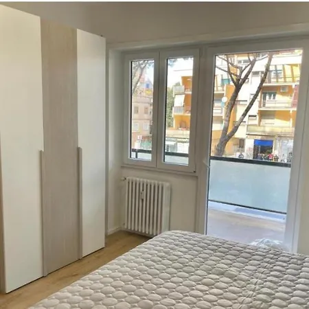 Pm 34 Viale Imperatore Guest House - 50 Mt From Metro San Paolo Apartment *