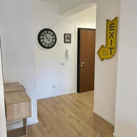 Pm 34 Viale Imperatore Guest House - 50 Mt From Metro San Paolo Apartment