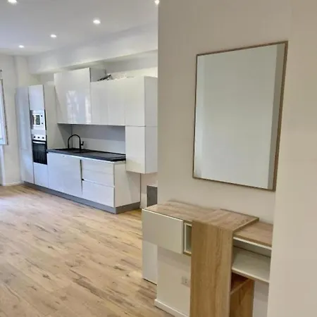 Pm 34 Viale Imperatore Guest House - 50 Mt From Metro San Paolo Apartment Rome