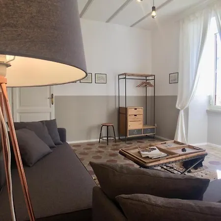 Apartment Fuer 4 Personen Ca 75 Qm In Centro Storico, Latium Und Umgebung Rome
