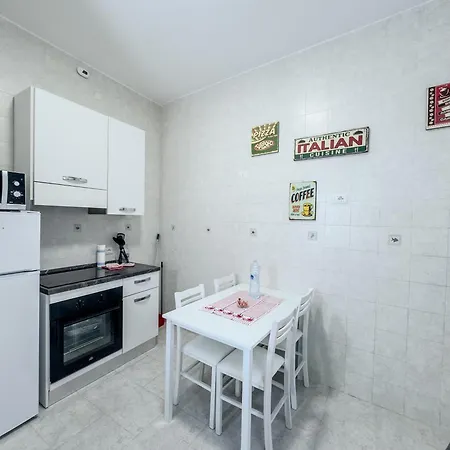 Casa Noemi Apartment *