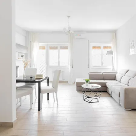 Cozy Talent House *