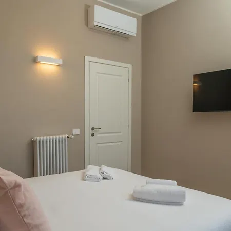 Penthouse Vado Collection Apartment Rome