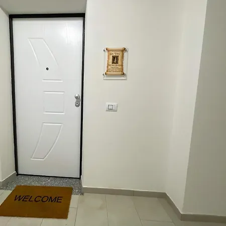 Da Vinci Metro Apartment Rome