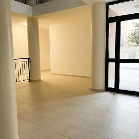 Da Vinci Metro Apartment